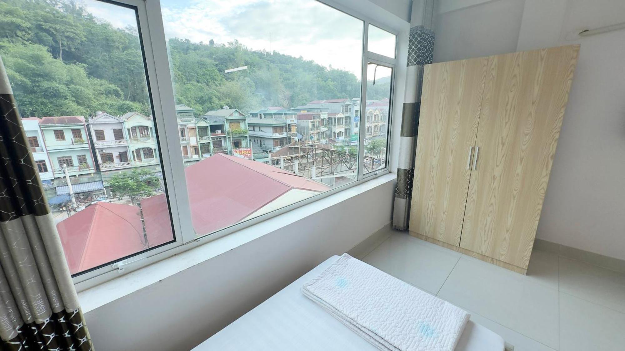Quy Anh Hotel Bao Lac Town Esterno foto