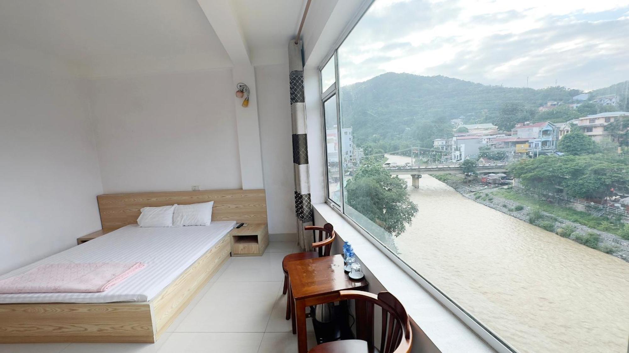 Quy Anh Hotel Bao Lac Town Esterno foto
