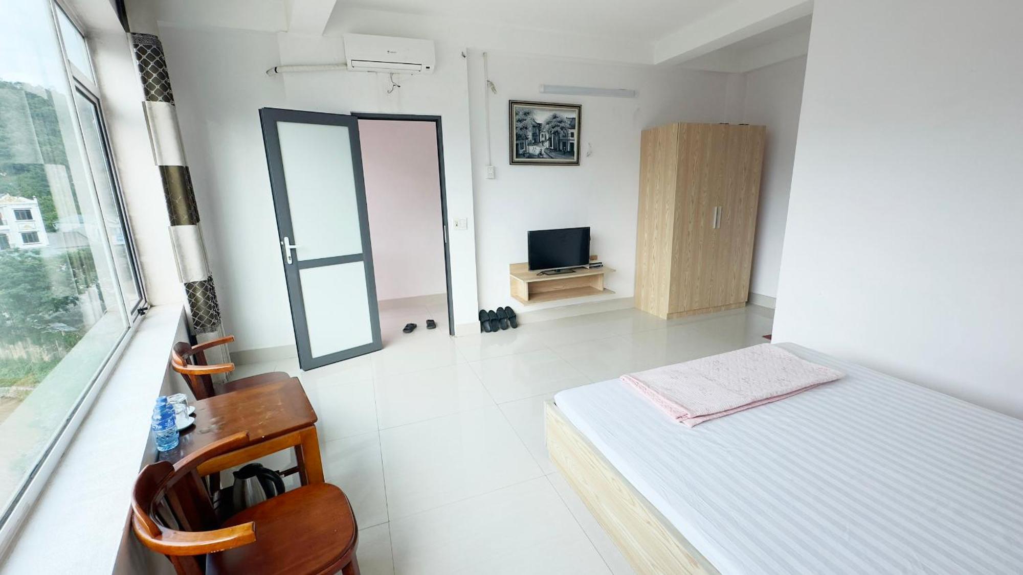 Quy Anh Hotel Bao Lac Town Esterno foto