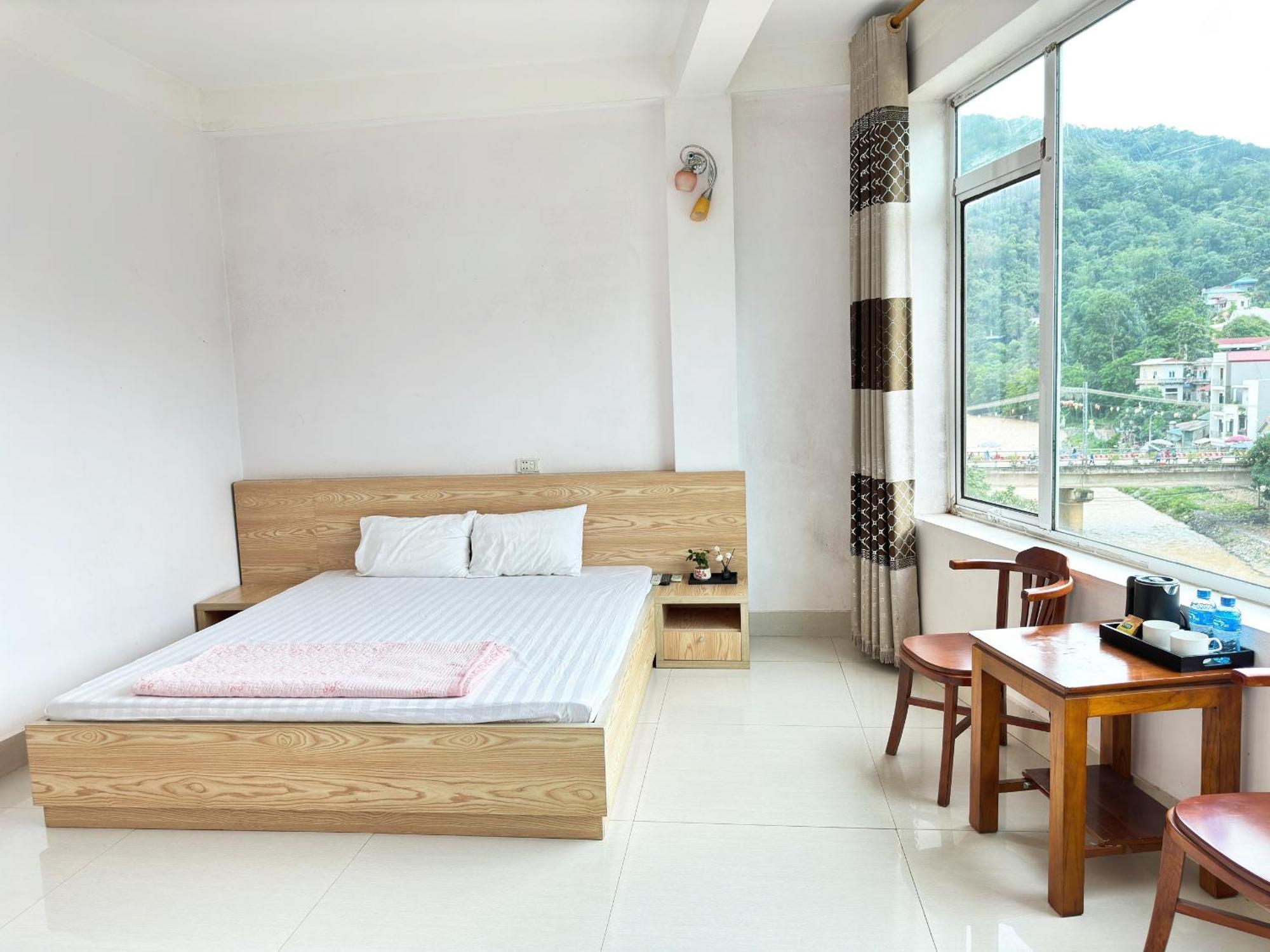 Quy Anh Hotel Bao Lac Town Esterno foto